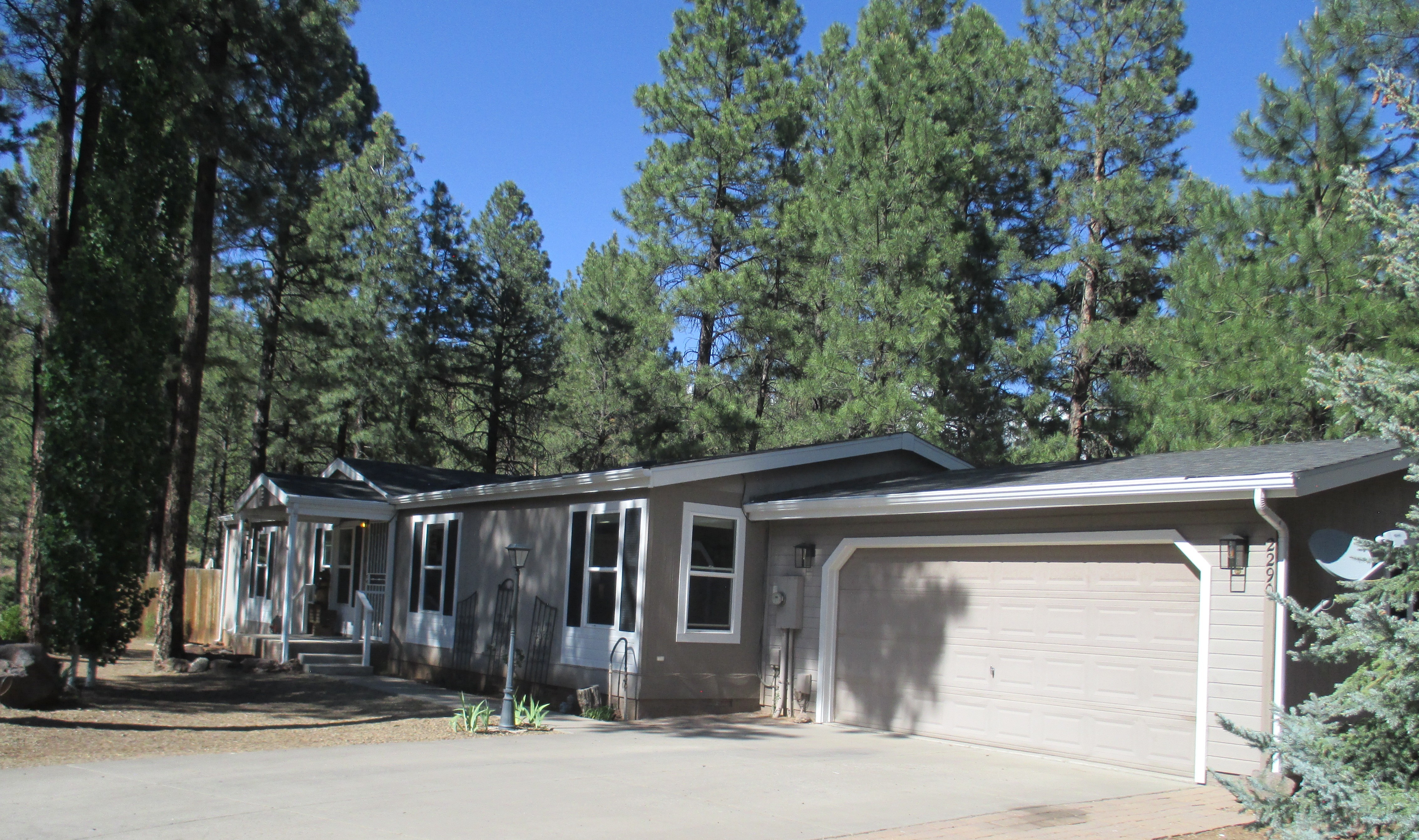 2290 W. Adirondak Ave